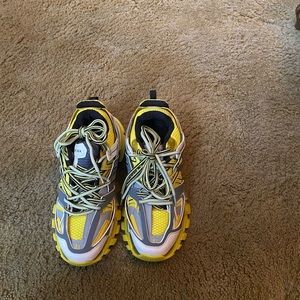 Balenciaga yellow and silver reflection very cool shoe comes with box.